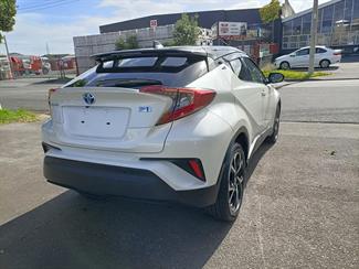 2019 Toyota C-HR - Thumbnail