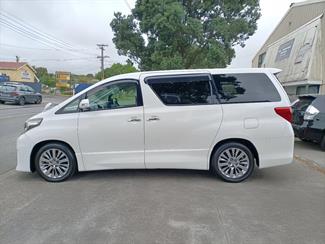 2014 Toyota Alphard - Thumbnail