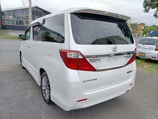 2014 Toyota Alphard - Thumbnail