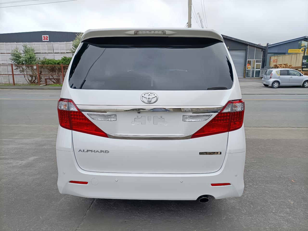 2014 Toyota Alphard