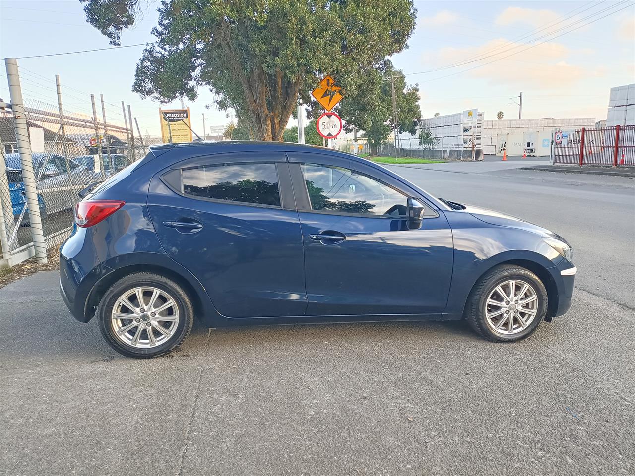 2016 Mazda Demio