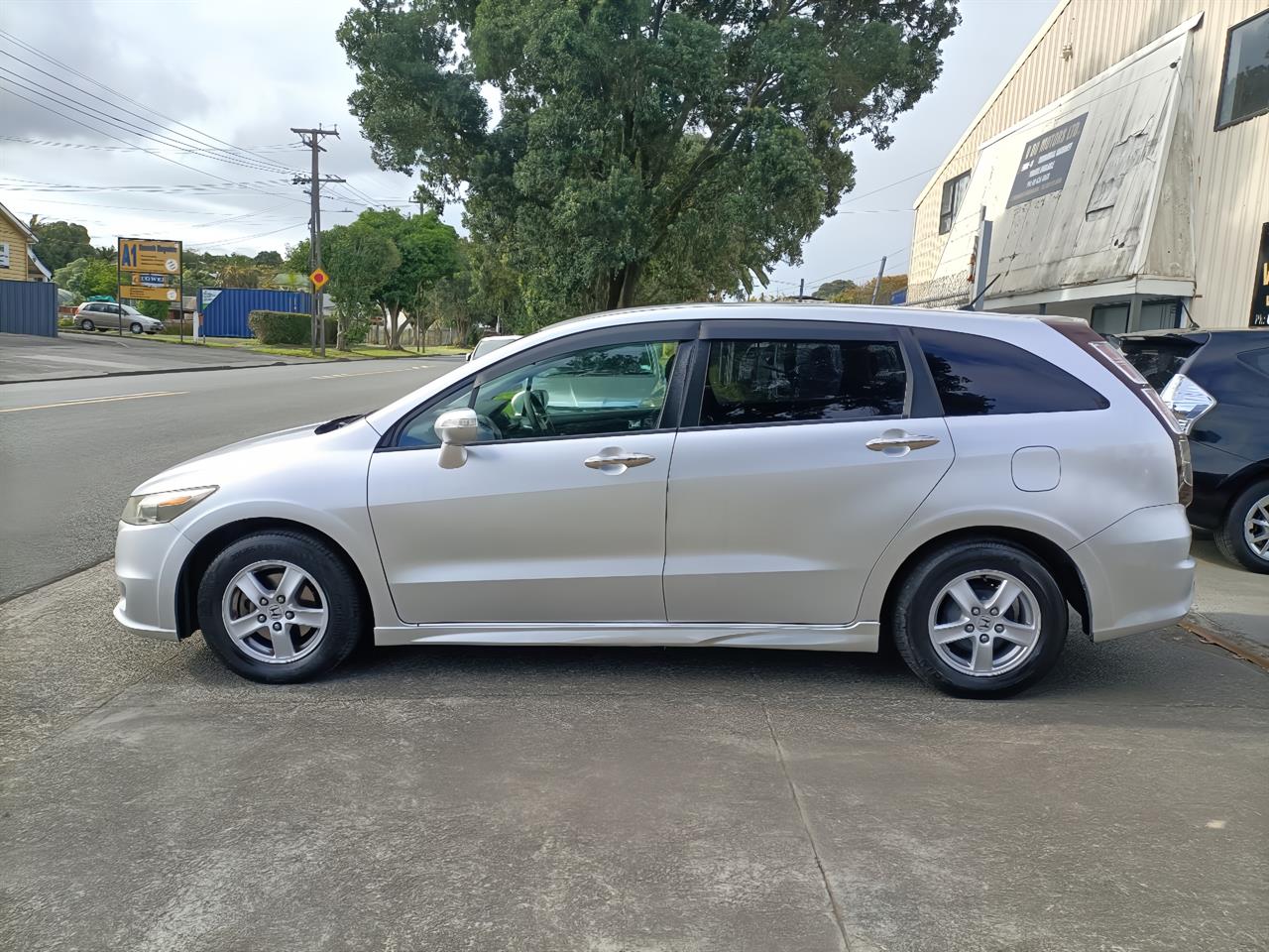 2010 Honda stream