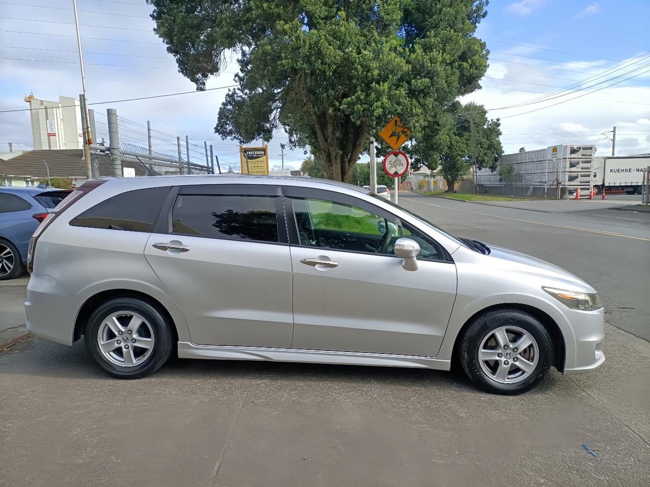 2010 Honda stream